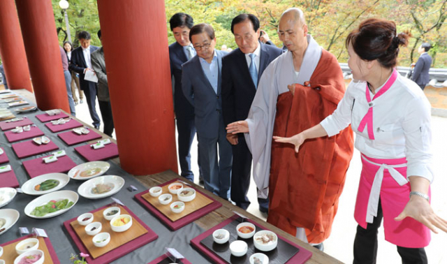 고운사 주지 호성 스님이 