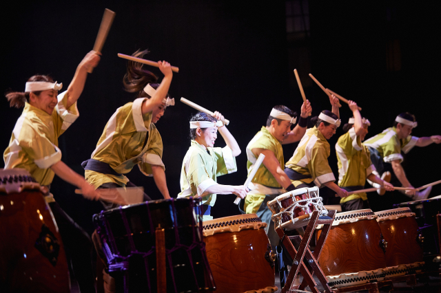 일본 히로시마를 대표하는 다이코 연주단체인 카부라야의 타악공연 모습. HATA 제공
