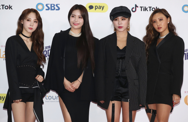 그룹 마마무가 25일 오후 서울 구로구 고척돔에서 열린 