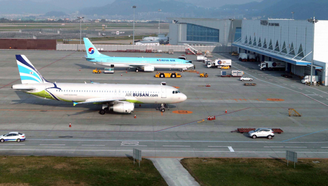 김해공항 계류장. 매일신문DB.