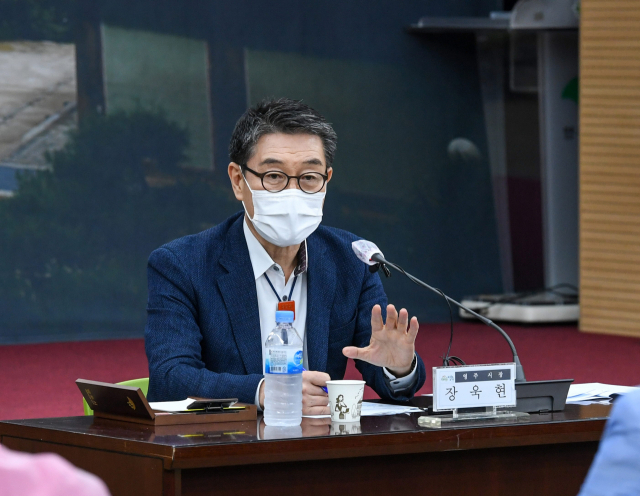 장욱현 영주시장이 긴급 기자회견을 열고 있다. 마경대 기자