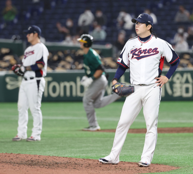 9일 일본 도쿄돔에서 열린 2023 월드베이스볼클래식(WBC) B조 본선 1라운드 한국과 호주의 경기. 8회초 1사 2,3루 상황에서 호주 퍼킨스에게 3점 홈런을 허용한 한국 양현종이 실망한 듯한 표정을 짓고 있다. 연합뉴스
