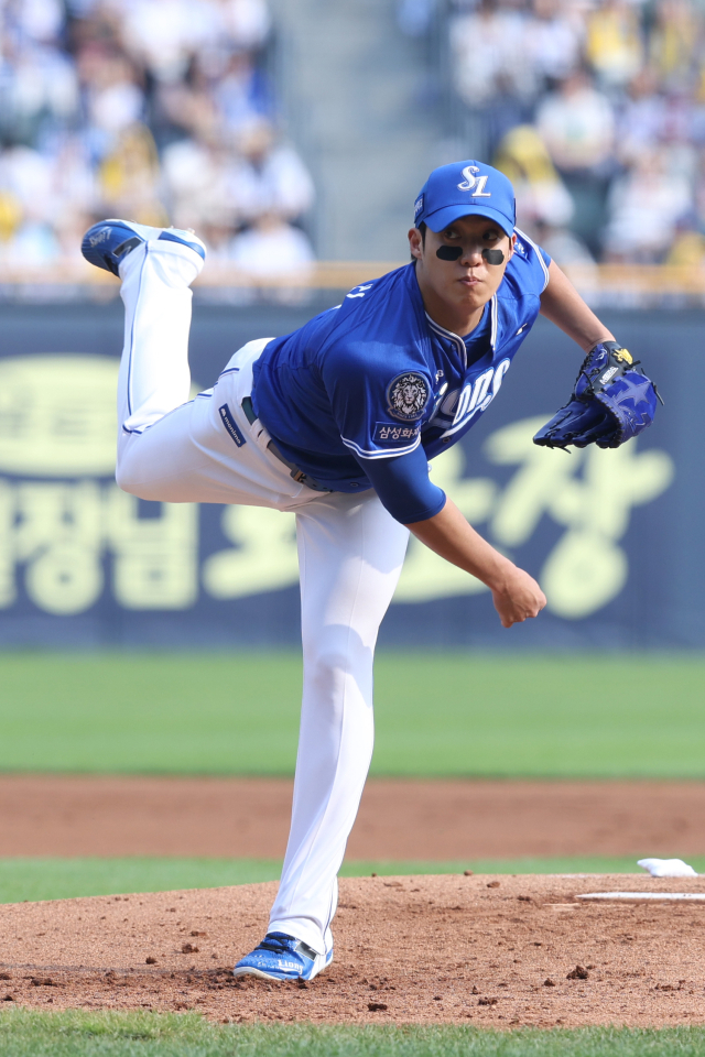 삼성 라이온즈 원태인의 투구 모습. 삼성 제공